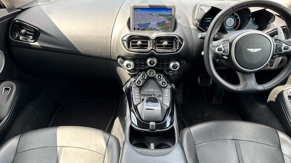 Used Aston Martin Vantage 2020 for sale - 75425032: Photo 19