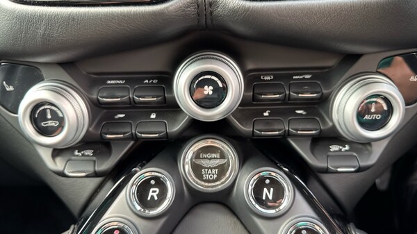 Used Aston Martin Vantage 2020 for sale - 75425032: Photo 36