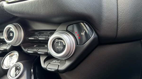Used Aston Martin Vantage 2020 for sale - 75425032: Photo 37