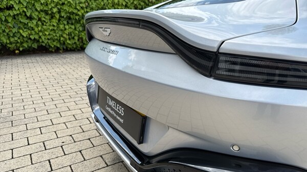 Used Aston Martin Vantage 2020 for sale - 75425032: Photo 8