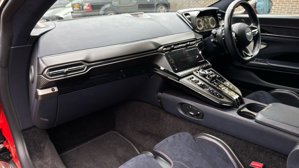 Used Aston Martin Vantage 2024 for sale - 76066953: Photo 18