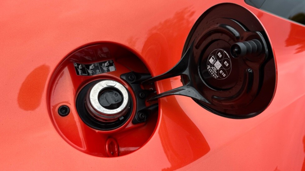 Used Aston Martin Vantage 2024 for sale - 76066953: Photo 26