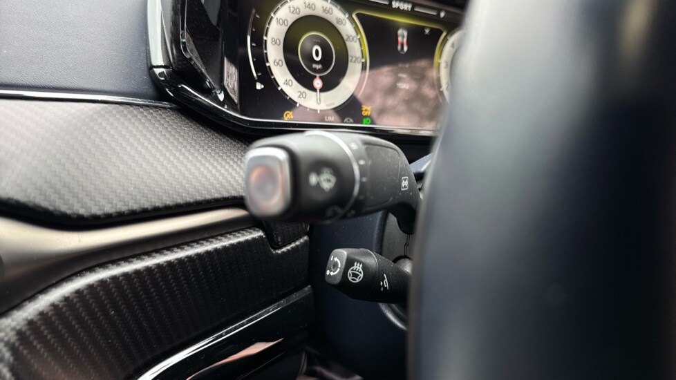 Used Aston Martin Vantage 2024 for sale - 76066953: Photo 29