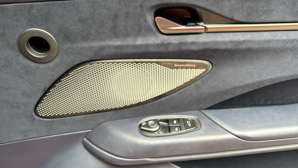 Used Aston Martin Vantage 2024 for sale - 76066953: Photo 34