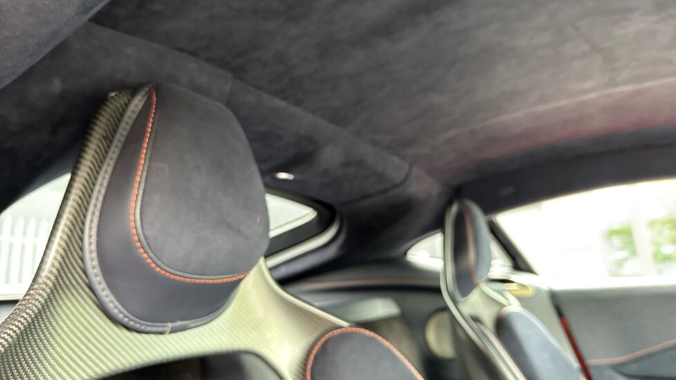 Used Aston Martin Vantage 2024 for sale - 76066953: Photo 35