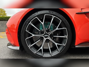 Used Aston Martin Vantage 2024 for sale - 76066953: Photo