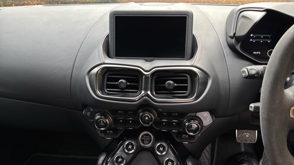 Used Aston Martin Vantage 2024 for sale - 76544571: Photo 10