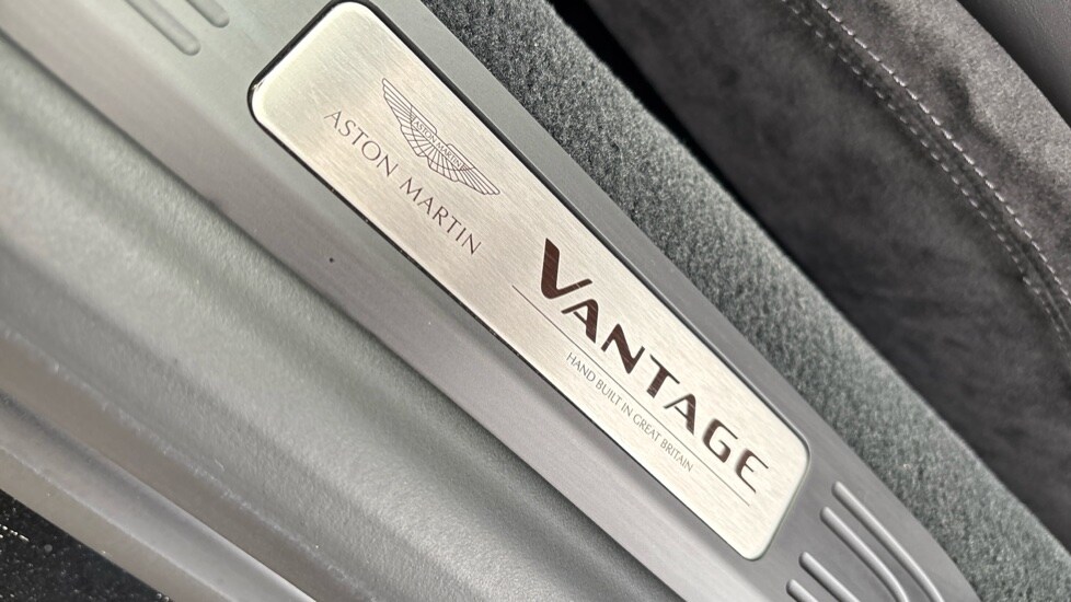 Used Aston Martin Vantage 2024 for sale - 76544571: Photo 42