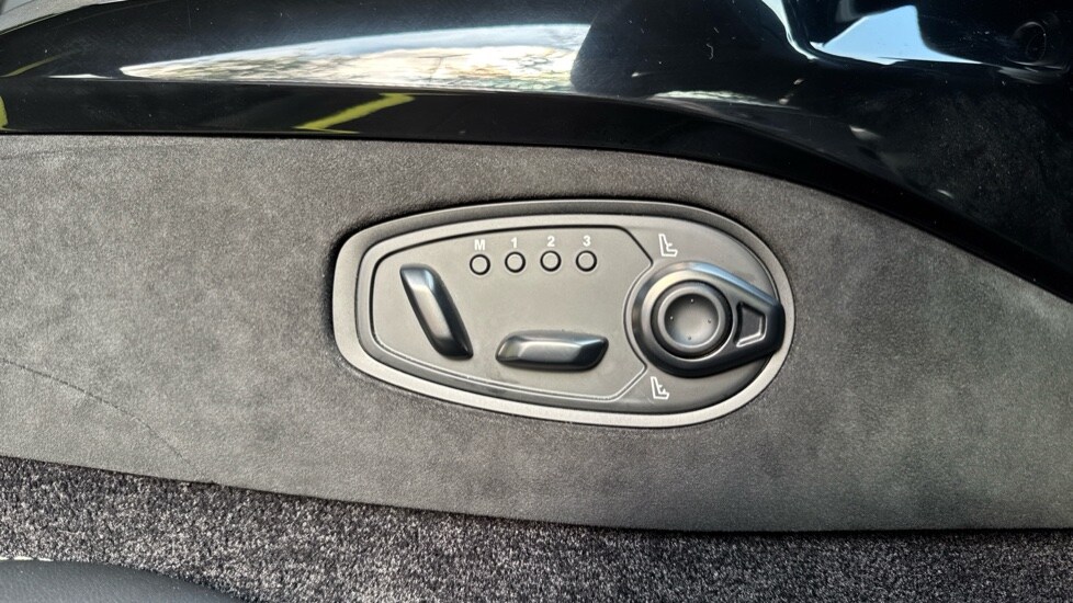 Used Aston Martin Vantage 2020 for sale - 75959526: Photo 36