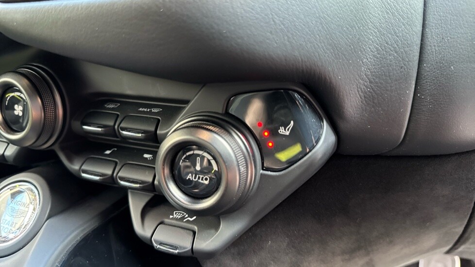 Used Aston Martin Vantage 2020 for sale - 75959526: Photo 37