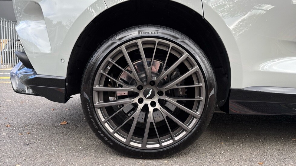 Used Aston Martin DBX 2024 for sale - 76203963: Photo 24