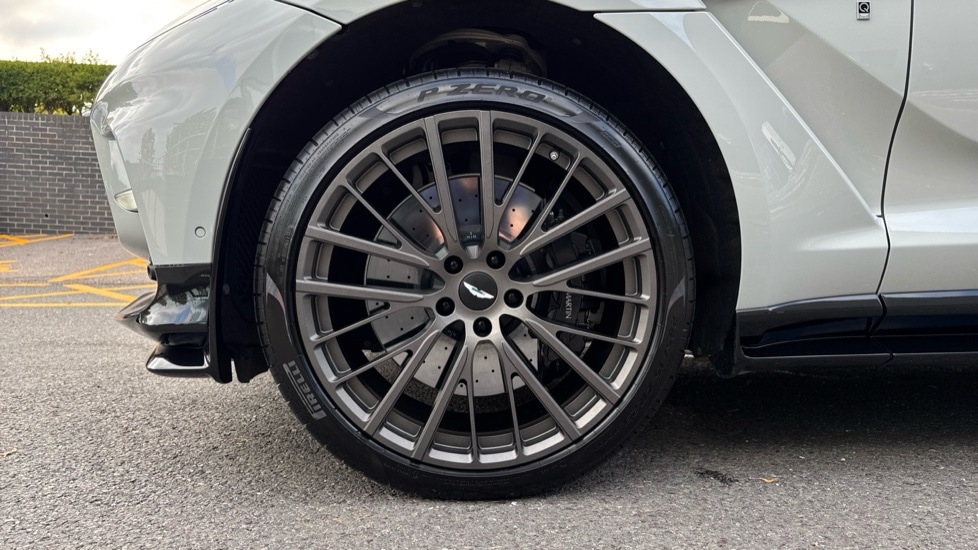 Used Aston Martin DBX 2024 for sale - 76203963: Photo 4