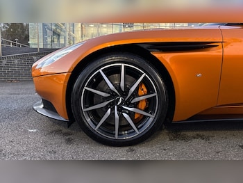 Used Aston Martin DB11 2016 for sale - 76580217: Photo