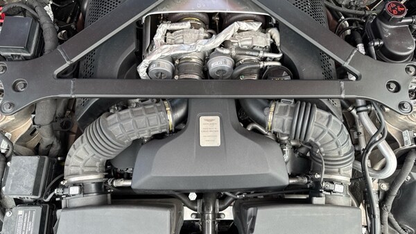 Used Aston Martin Vantage 2024 for sale - 75392168: Photo 22
