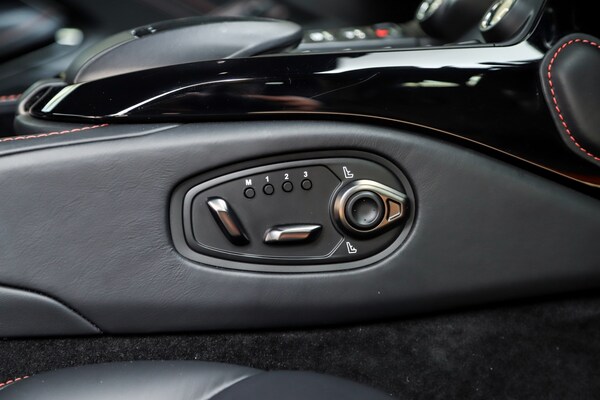 Used Aston Martin Vantage 2024 for sale - 75392168: Photo 47