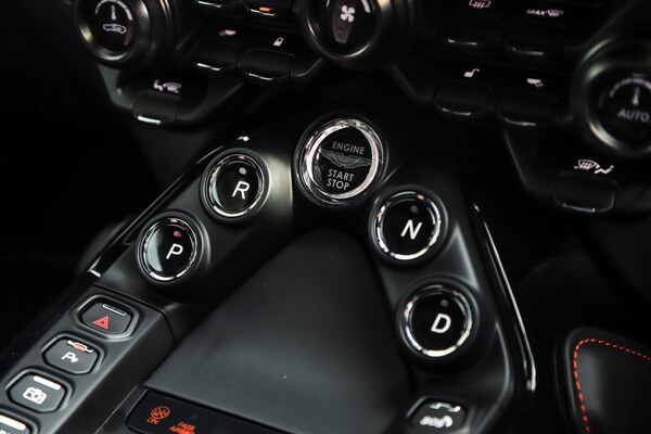 Used Aston Martin Vantage 2024 for sale - 75392168: Photo 67