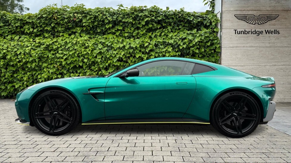 Used Aston Martin Vantage 2024 for sale - 76067045: Photo 17