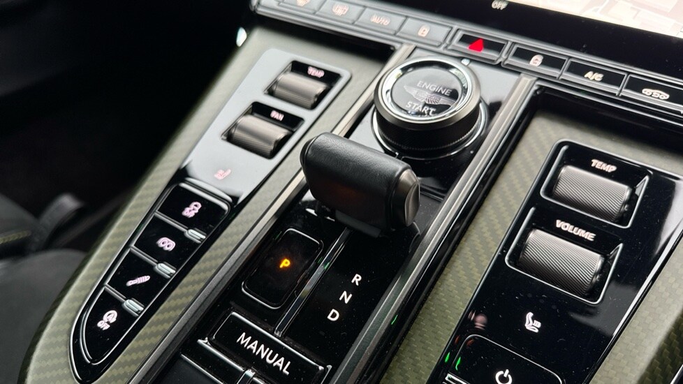 Used Aston Martin Vantage 2024 for sale - 76067045: Photo 32