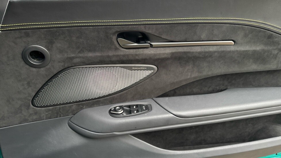 Used Aston Martin Vantage 2024 for sale - 76067045: Photo 34