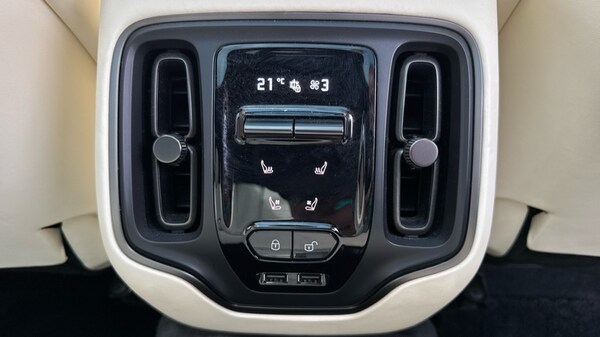 Used Aston Martin DBX 2021 for sale - 75391567: Photo 37