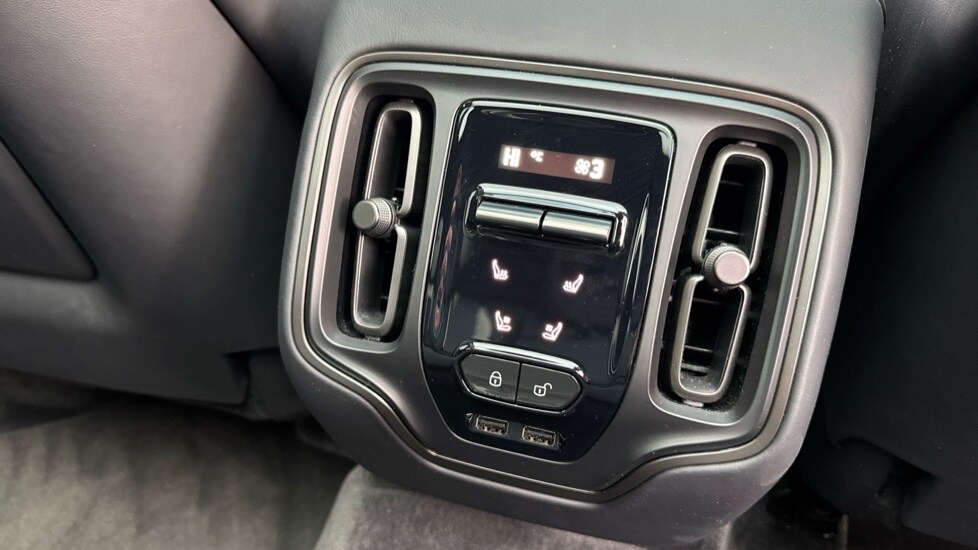 Used Aston Martin DBX 2024 for sale - 76216981: Photo 37