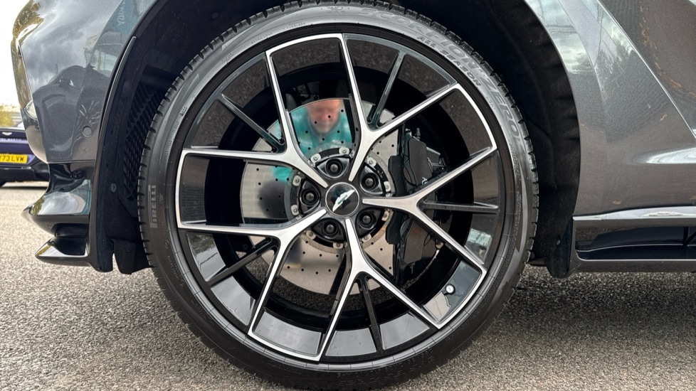 Used Aston Martin DBX 2024 for sale - 76216981: Photo 4