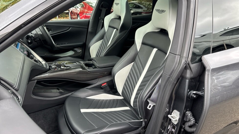 Used Aston Martin DBX 2024 for sale - 76216981: Photo 42