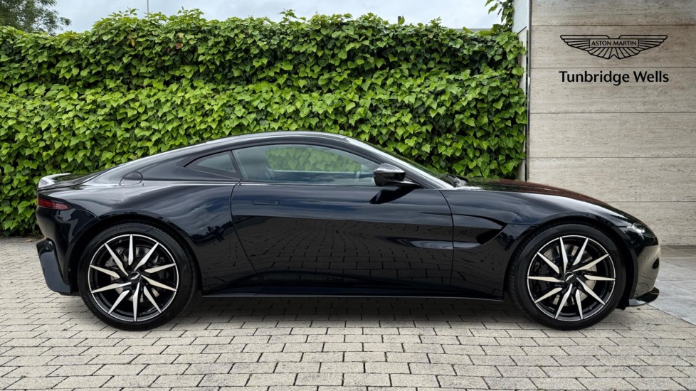 Used Aston Martin Vantage 2019 for sale - 76355224: Photo 16
