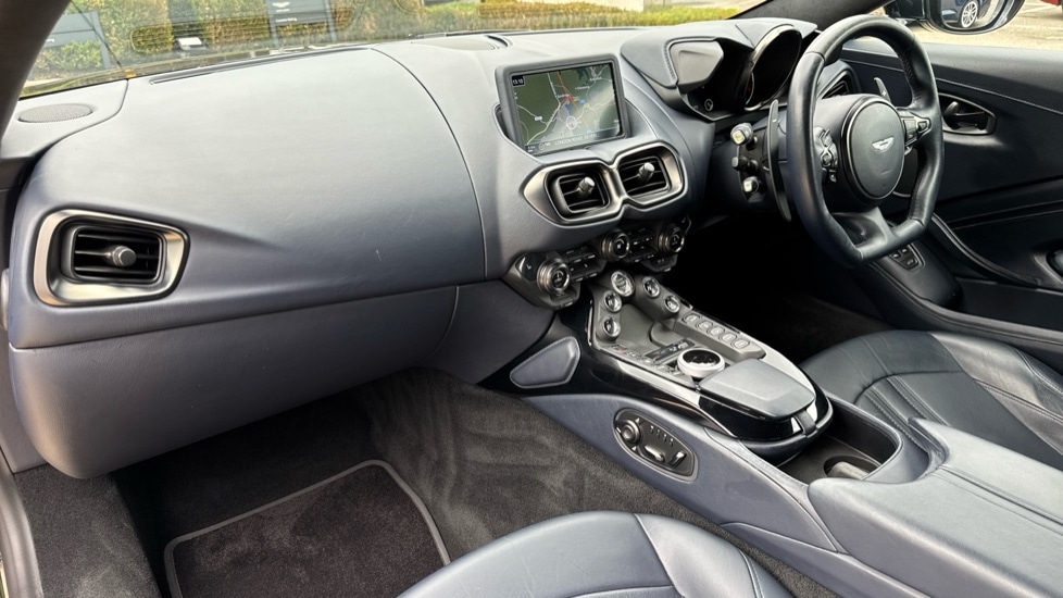 Used Aston Martin Vantage 2019 for sale - 76355224: Photo 18