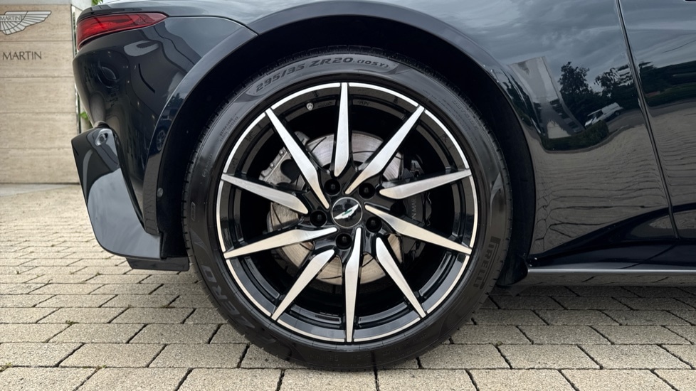 Used Aston Martin Vantage 2019 for sale - 76355224: Photo 24
