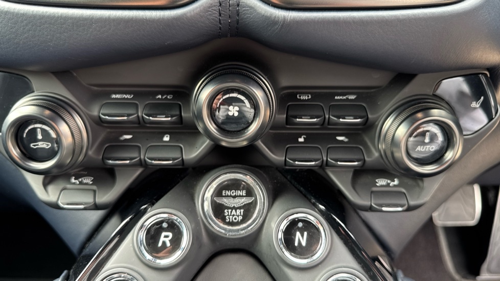Used Aston Martin Vantage 2019 for sale - 76355224: Photo 37