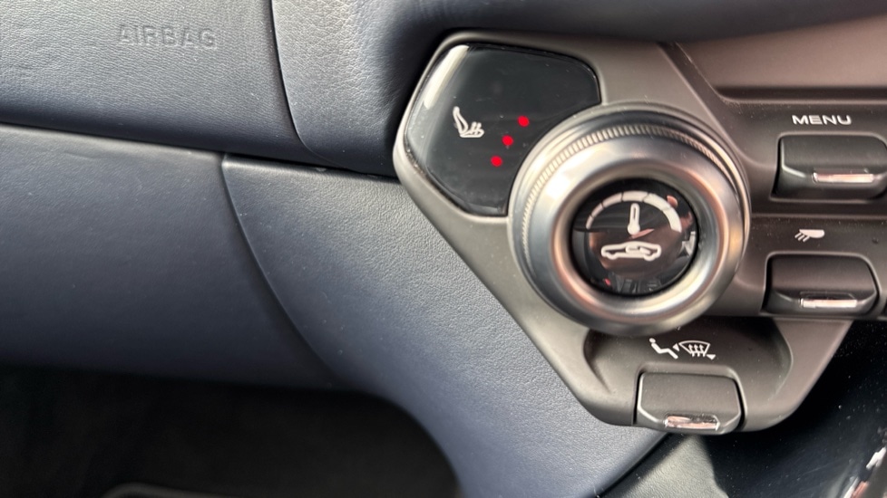 Used Aston Martin Vantage 2019 for sale - 76355224: Photo 38
