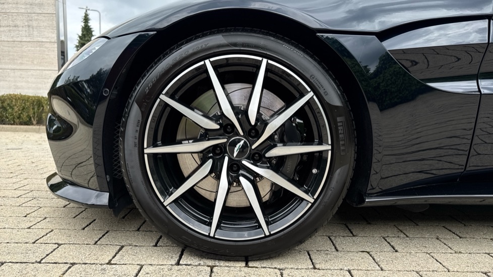 Used Aston Martin Vantage 2019 for sale - 76355224: Photo 4