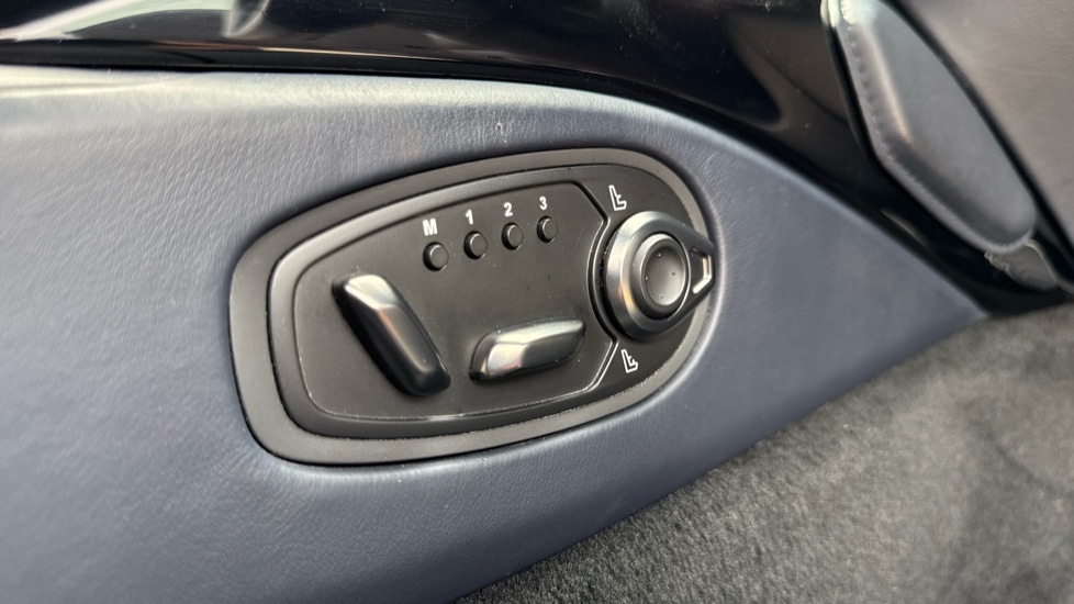 Used Aston Martin Vantage 2019 for sale - 76355224: Photo 43