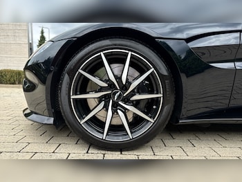 Used Aston Martin Vantage 2019 for sale - 76355224: Photo