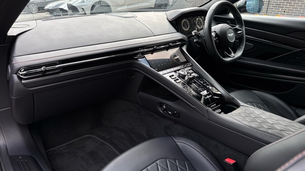 Used Aston Martin V8 2025 for sale - 76067091: Photo 18