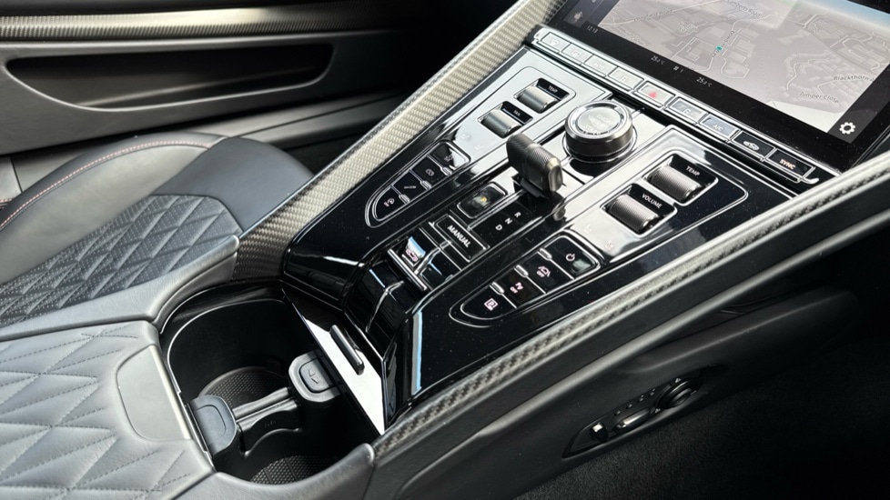Used Aston Martin V8 2025 for sale - 76067091: Photo 32