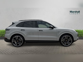 Used Porsche Cayenne 2022 for sale - 75391699: Photo