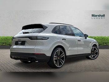 Used Porsche Cayenne 2022 for sale - 75391699: Photo