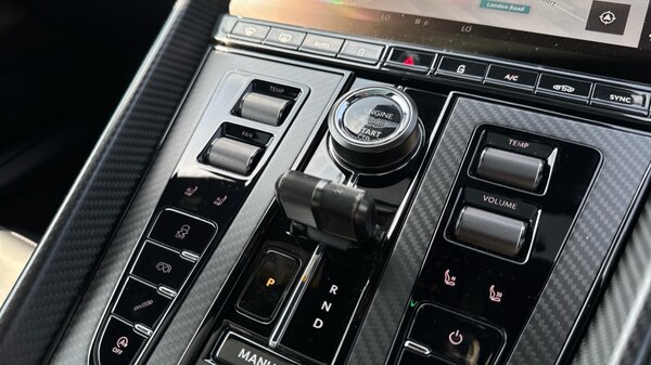 Used Aston Martin V8 2024 for sale - 75424957: Photo 31