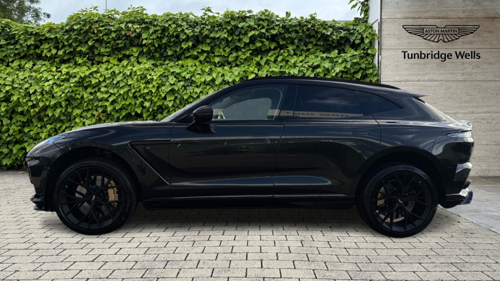 Used Aston Martin DBX 2025 for sale - 75742764: Photo 17