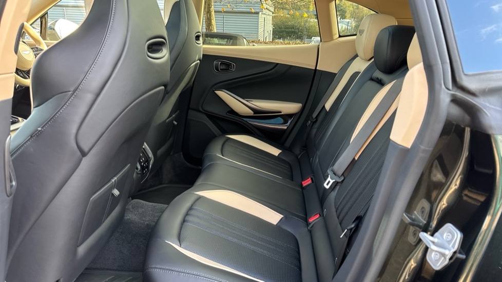 Used Aston Martin DBX 2025 for sale - 75742764: Photo 20