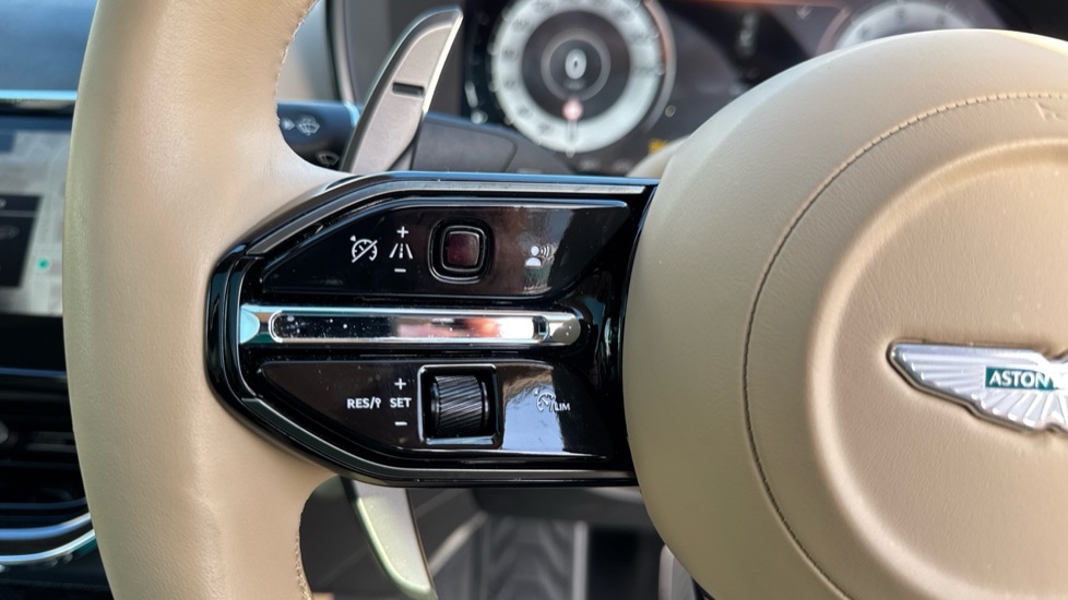 Used Aston Martin DBX 2025 for sale - 75742764: Photo 27