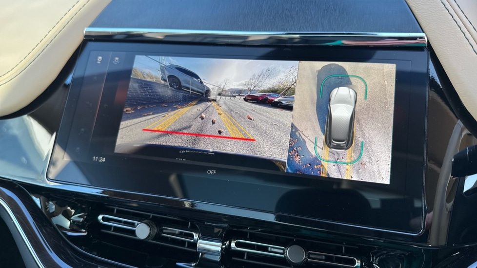 Used Aston Martin DBX 2025 for sale - 75742764: Photo 29