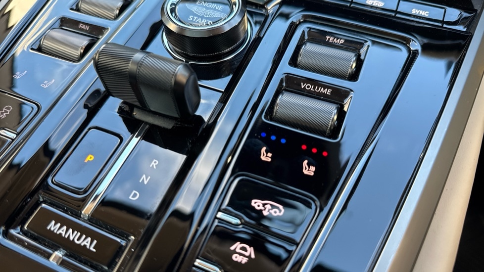 Used Aston Martin DBX 2025 for sale - 75742764: Photo 37