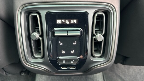 Used Aston Martin DBX 2024 for sale - 75391568: Photo 41