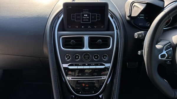 Used Aston Martin DBS 2020 for sale - 75554453: Photo 10