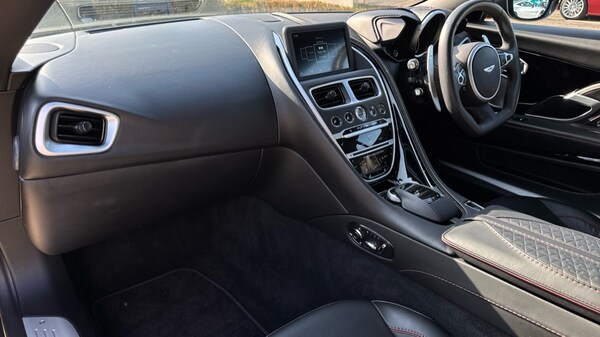 Used Aston Martin DBS 2020 for sale - 75554453: Photo 18