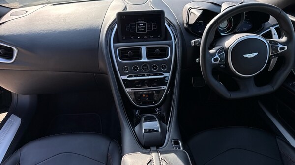 Used Aston Martin DBS 2020 for sale - 75554453: Photo 19