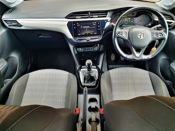 Used Hyundai Santa Fe 2017 for sale - 78542482: Photo